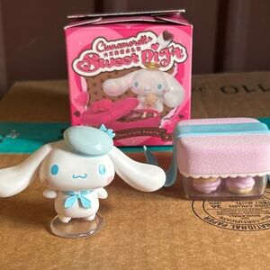 Toptoy Cinnamoroll Cinnamon Rolls Sweet Gift Figure Blind Box Sanrio
